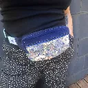 Banane_fleur_bleu_ceinture.webp